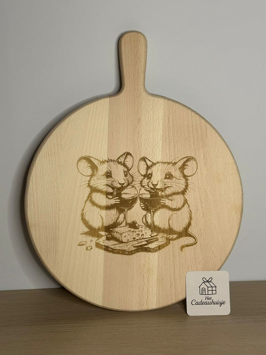 Snijplank muizen met wijn kaas rond